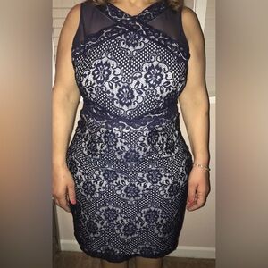 Elegant Navy Floral Lace Midi Dress